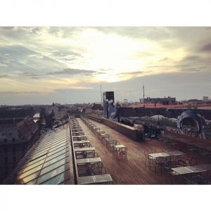 Fotografie Linea / Closer To The Moon - 0