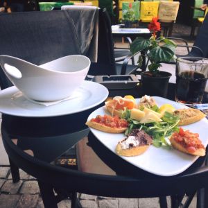 Fotografie Whispers - 1