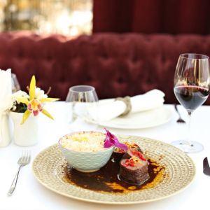 Fotografie Gargantua In The Park - 2