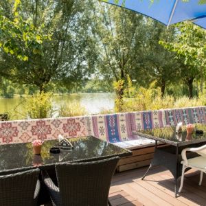 Fotografie At The Lake - 2