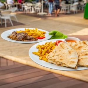 Fotografie At The Lake - 9