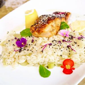 Fotografie Restaurant La plopii fara sot - 0