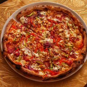 Fotografie Golden Pizzeria & Restaurant - 1