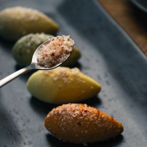 Fotografie Basm - Barrels & Smoke - 2