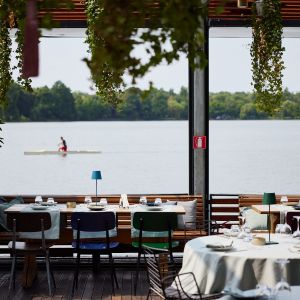 Fotografie Biutiful by the Lake - 5