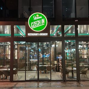 Fotografie Czech In Iulius Town by Staropramen - 0