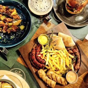 Fotografie Czech In Iulius Town by Staropramen - 1