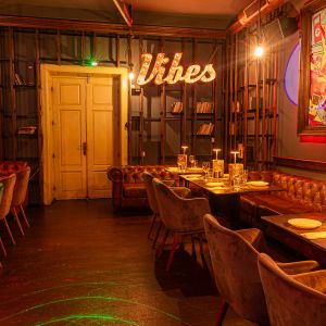 Fotografie Bound - 2