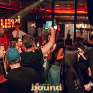 Fotografie Club Bound - 2